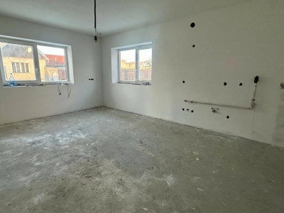 Casa de tip duplex 4 camere 140 mpu 2 bai zona Veterani in Sibiu