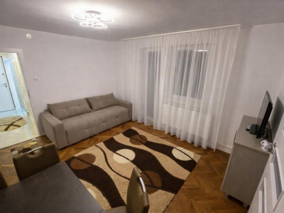 Apartament 2 camere si balcon de vanzare Mihai Viteazul 