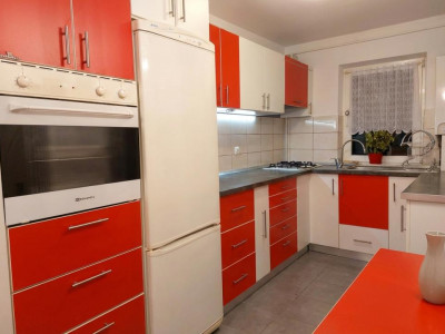 Apartament 55 mpu mobilat utilat 3 camere 2 balcoane pivnita Cisnadie