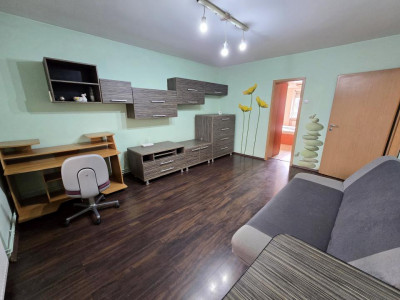 Apartament 2 camere de vanzare 48 utili balcon zona Vasile Aaron Sibiu