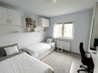 Apartament decomandat 2 camere in Strand - etaj 1 - pivnita - balcon