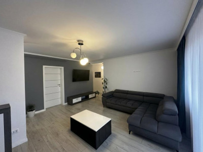 Apartament de vanzare 78 mpu 3 camere decomandate pod 85 mp Selimbar