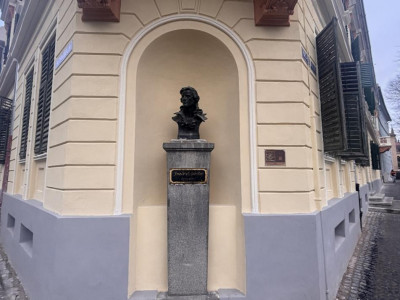 Apartament 2 camere 81mpu + pivnita 22mp Centrul Istoric SIBIU