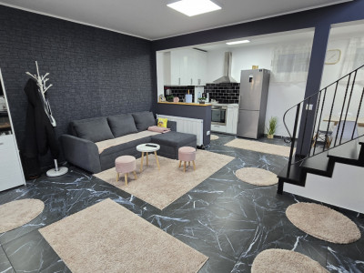 Casa individuala de vanzare 4 camere 2 bai parcare si balcon Selimbar