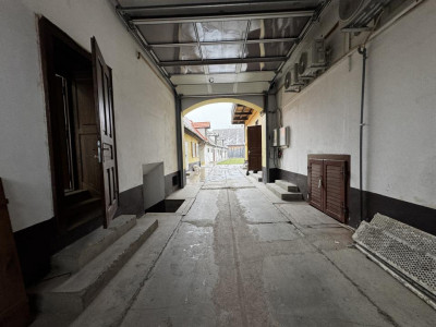 Spatii comerciale de inchiriat Cristian imagine mica 2