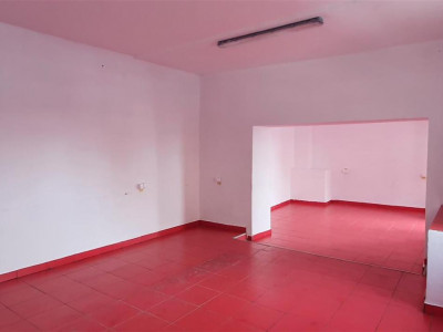 Spatiu comercial de vanzare renovat zona Orasul de Jos Sibiu 