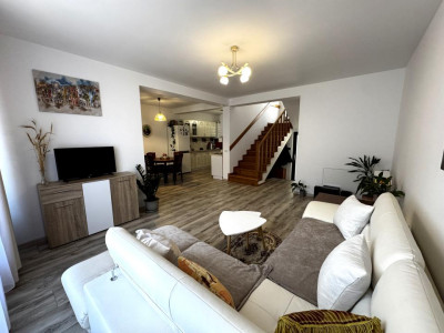 Casa de vanzare cu 4 camere incalzire in pardoseala Selimbar Sibiu