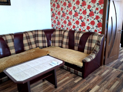 Apartament 2 camere de inchiriat semidecomandat 46 mp zona Terezian