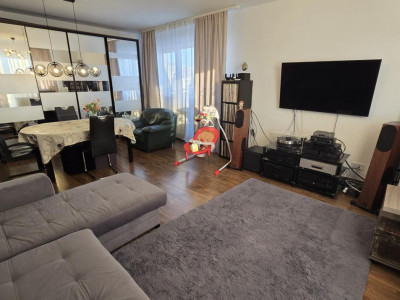 Apartament de vanzare 3 camere 93mp 2 bai balcoane zona Rahovei Sibiu