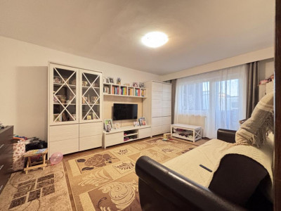 De vanzare apartament 2 decomandate 2 balcoane la cheie Intre Lacuri