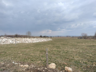 Teren de vanzare 16310 mp si front stradal 157 ml in Sibiu