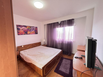 De vanzare apartament 3 camere decomandate Zorilor cu garaj sub bloc