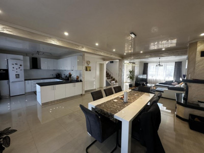 Case de vanzare Sibiu Selimbar imagine mica 2