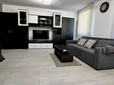 Apartament 3 camere de vanzare decomandat 58 mp zona Vasile Aaron