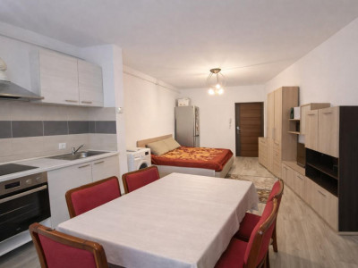 Garsoniera decomandata de vanzare balcon ideala investitie