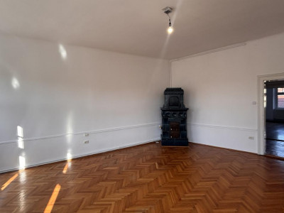 Spatii comerciale de inchiriat Sibiu imagine mica 4