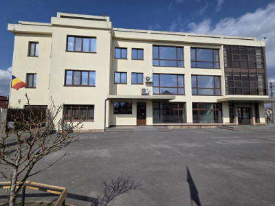 Spatii birouri de vanzare Fagaras imagine mica 2