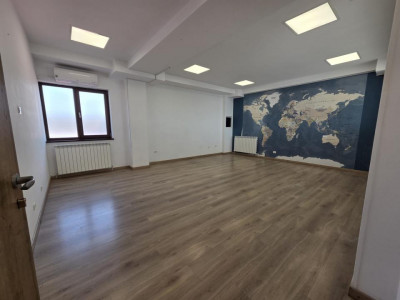 Spatii birouri de vanzare Fagaras imagine mica 3