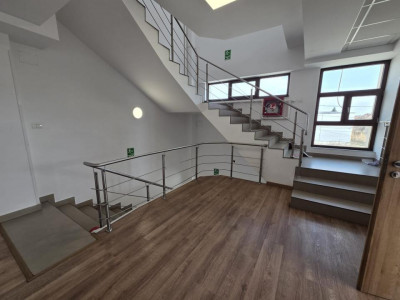 Spatii birouri de vanzare Fagaras imagine mica 10