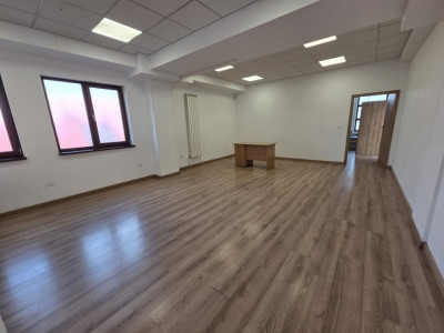 Spatii birouri de inchiriat Fagaras imagine mica 2