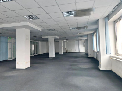 Spatiu de birou 275 mp 3 camere etaj 1 Bulevardul Victoriei Sibiu