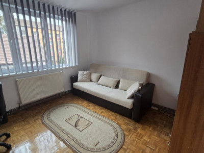 Apartament mobilat utilat 2 camere 55 mpu balcon zona Mihai Viteazul