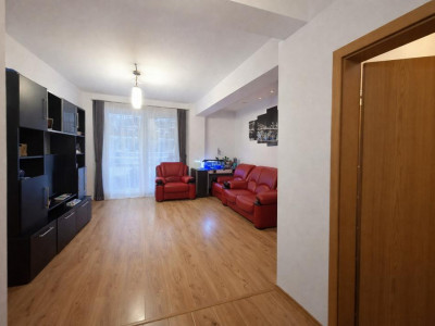 Apartament de vanzare 3 camere + boxa si balcon parcare etaj 2 Alma