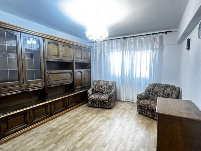 Apartament utilat 4 camere 98 mpu balcon inchis zona Vasile Aaron