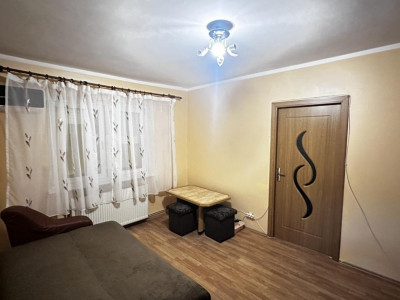 Apartament de inchiriat 2 camere utilate mobilate zona Vasile Aaron