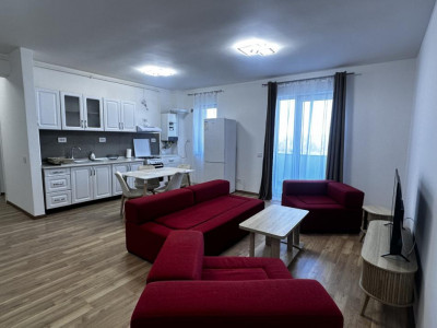 Apartament mobilat utilat 3 camere 2 bai parcare zona Calea Surii Mici