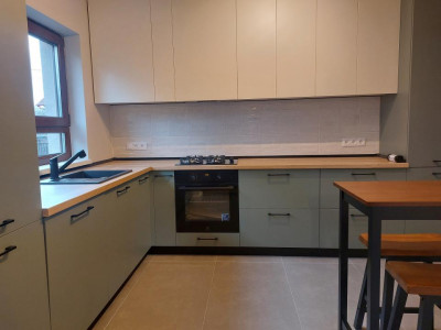 Case de vanzare Cisnadie imagine mica 2