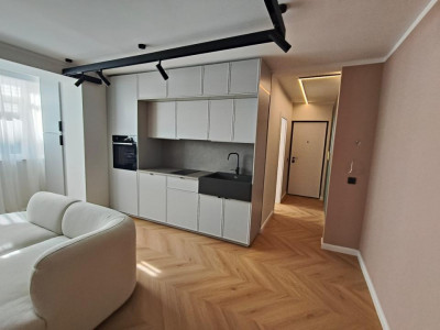 Apartament 3 camere prima inchiriaere cu gradina 50 mp Mihai Viteazul