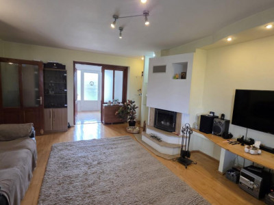 Case de vanzare Sebes imagine mica 1