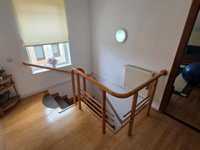 Case de vanzare Sebes imagine mica 6