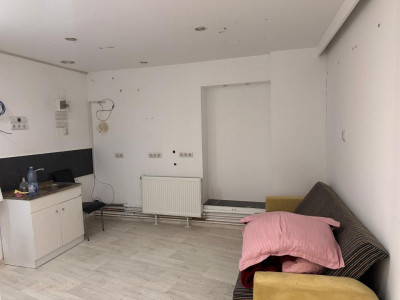 Spatiu comercial 28 mp renovat Orasul de Jos Sibiu de inchiriat