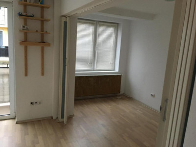 Apartament de inchiriat 2 camere 2 balcoane parcare Calea Poplacii
