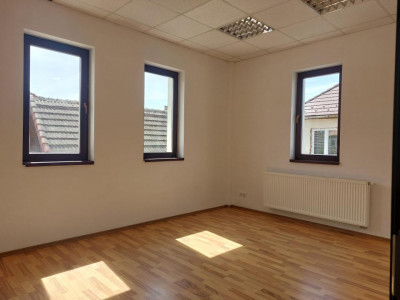 Spatii birouri de inchiriat Sibiu Sub Arini imagine mica 2