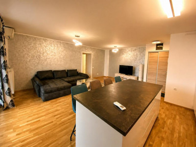 Apartament cu 3 camere la etajul 3 lift balcon boxa si parcare 