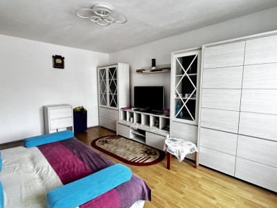 Apartament de inchiriat 2 camere utilate mobilate zona Vasile Aaron