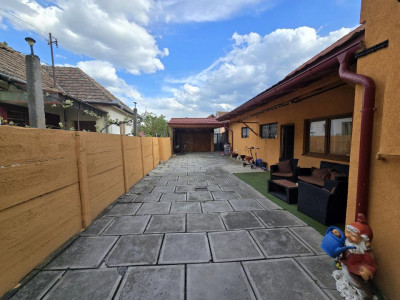 Casa mobilata de vanzare 150 mpu teren 450 mp garaj Piata Cluj Sibiu