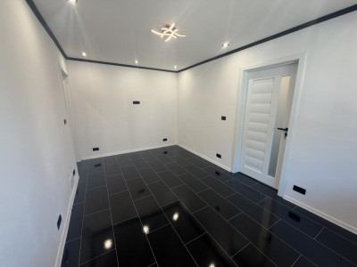 Apartament 2 camere semidecomandat parter renovat 2026
