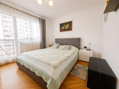 Apartament decomandat de vanzare 2 camere pivnita 2 balcoane