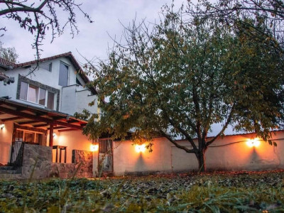 Casa de Inchiriat la 3 km de Fagaras utili incluse in pret 