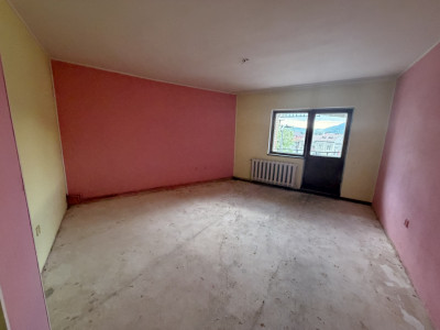 Apartament decomandat 2 camere 2 balcoane etaj 2 zona Doamna Stanca 