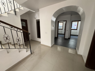 Spatii comerciale de inchiriat Sibiu Central imagine mica 5
