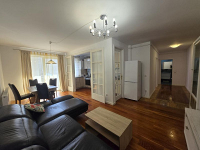 Apartament de vanzare 3 camere balcon parcare City Residence Sibiu