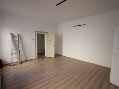 Spatii comerciale de inchiriat Sibiu Central imagine mica 3