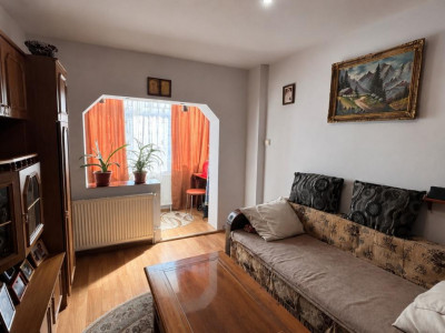 Apartament 2 camere de vanzare 43mpu zona Mihai Viteazul
