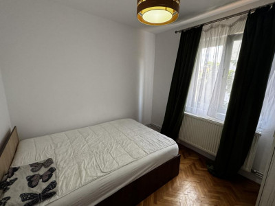 Apartament de inchiriat cu 2 camere balcon etaj 3 Mihai Viteazul Sibiu