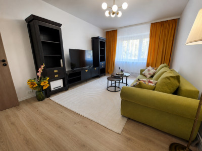 Strand etaj 1 Apartament decomandat 50 mpu balcon pivnita 